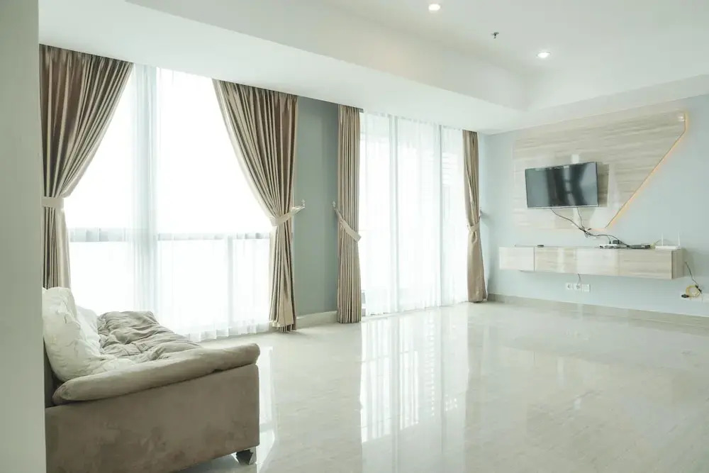 Spacious And Nice 2Br At Hillcrest House Apartment