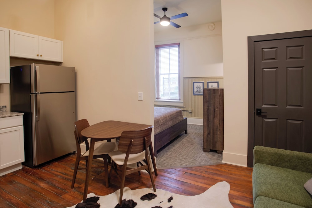 Dtwn Florence Studio 1/2 Mi to Regional Med Center