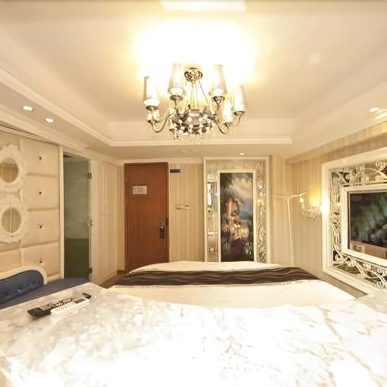 Tata Theme Hotel