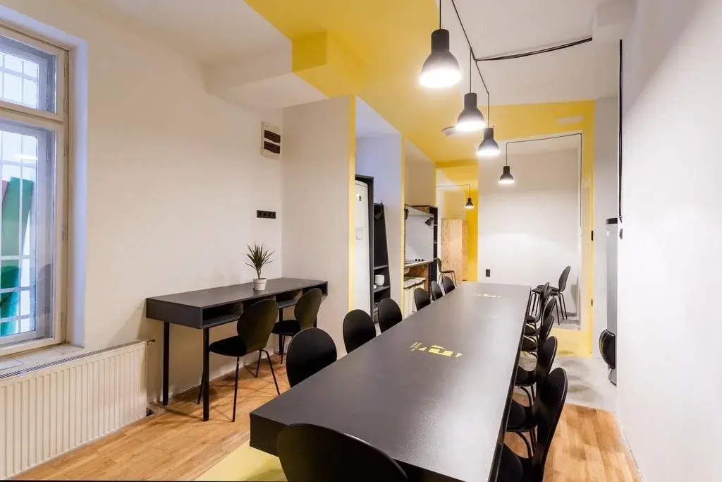 Essential Hostel