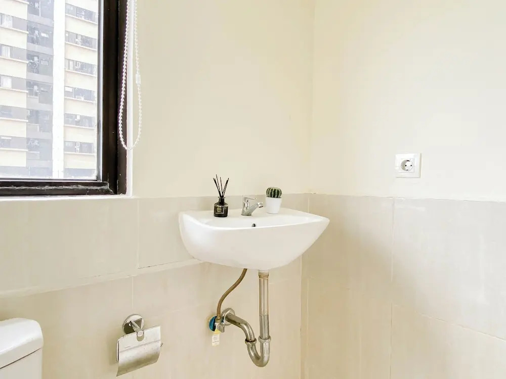 Homey Wooden Touch 2Br At Apartment Meikarta District 1