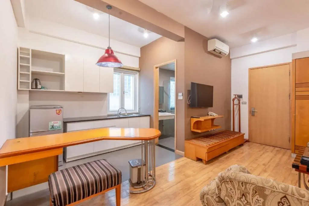 Golden Sunshine Villa Hotel and Travel