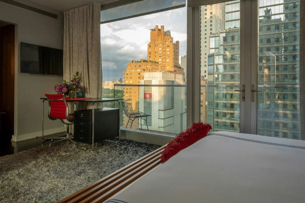 6 Columbus Central Park Hotel