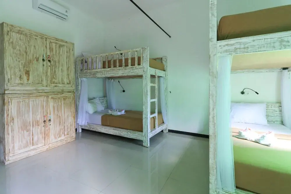 The Green Groves Hostel
