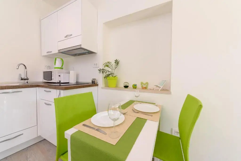 Sea Pearl Residence - Top beachfront location apartments in Bol centre