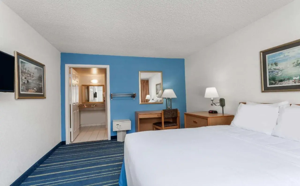 Days Inn West Palm Beach