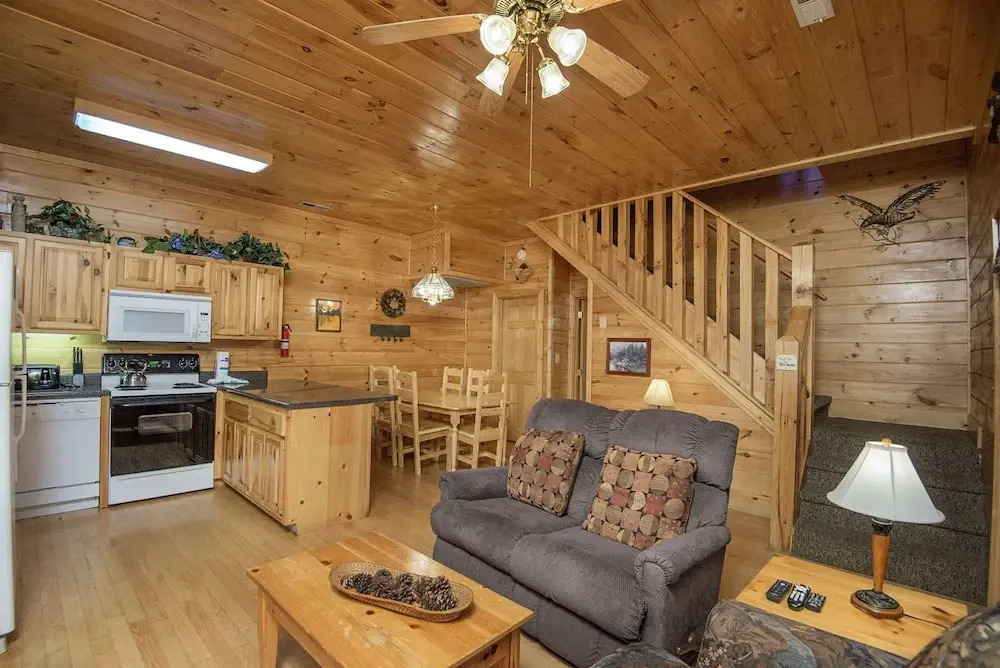 Lockers Mountain Hideaway by Eagles Ridge Resort