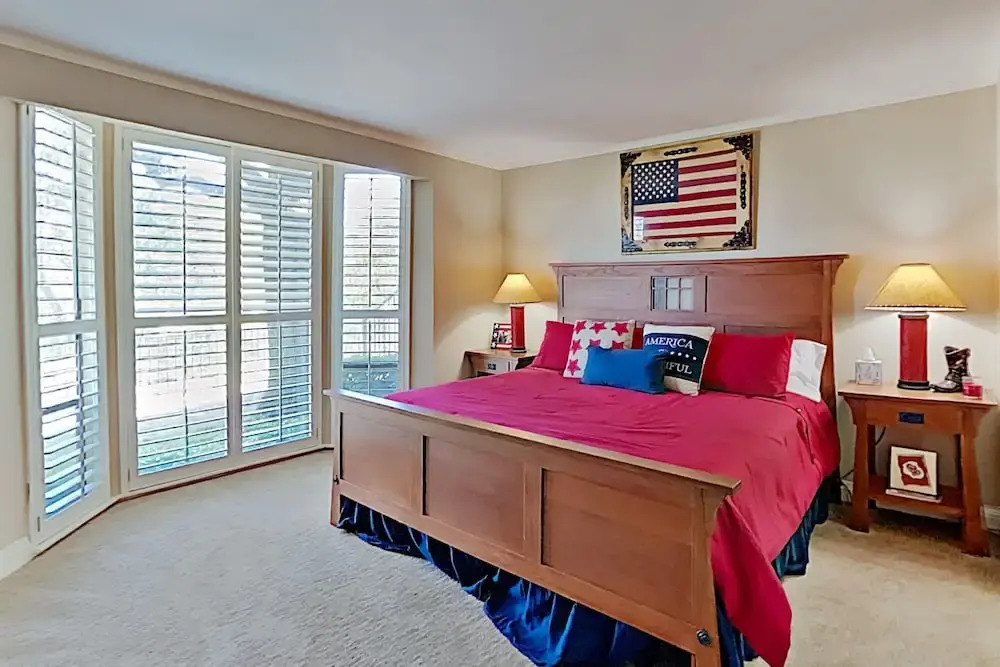 Lavish All-suite W/ Tennis Courts: Near Pool, Golf 4 Bedroom Condo
