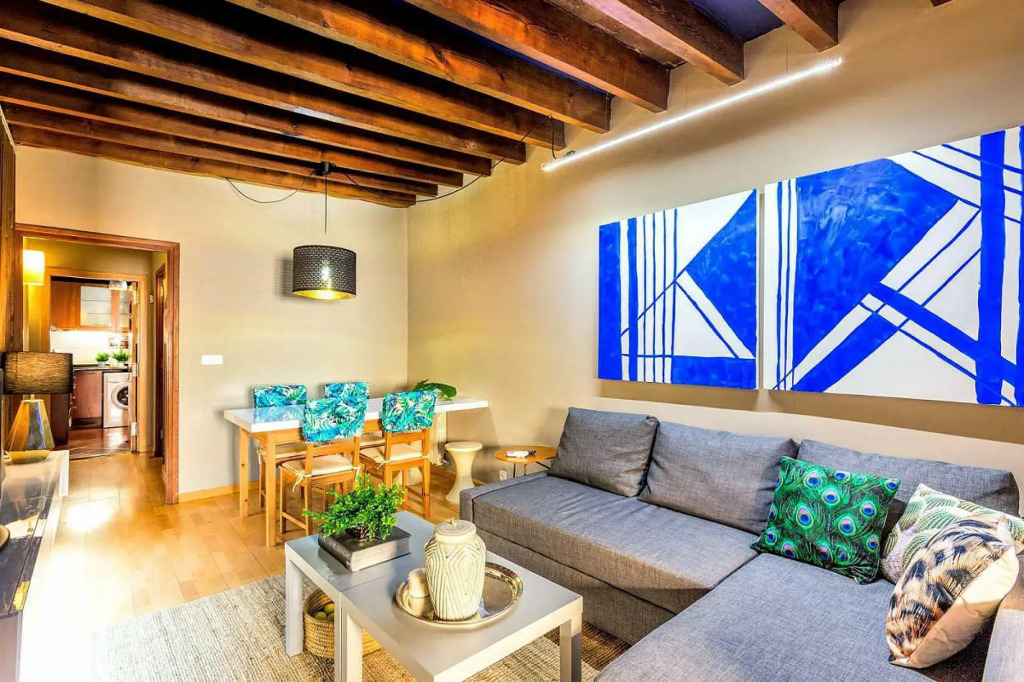 Lovely penthouse 2BR in Eixample - ArtBlue