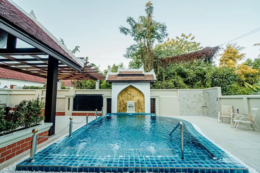 Lux Hotel