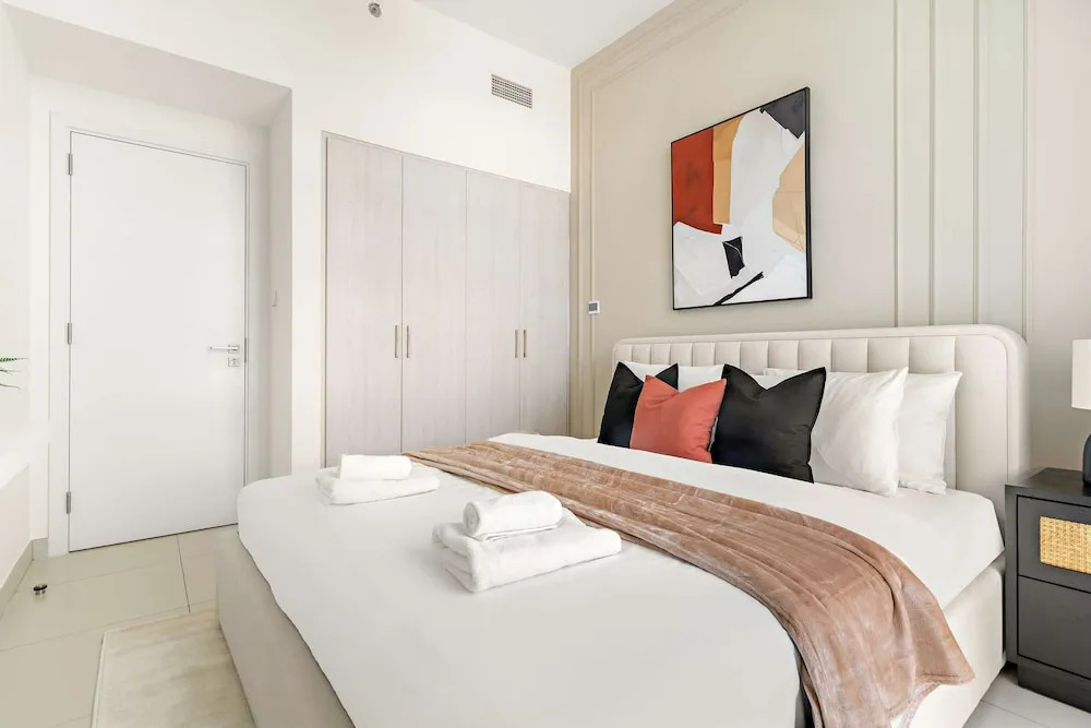 Silkhaus Luxurious 3BR Maid Dubai Hills