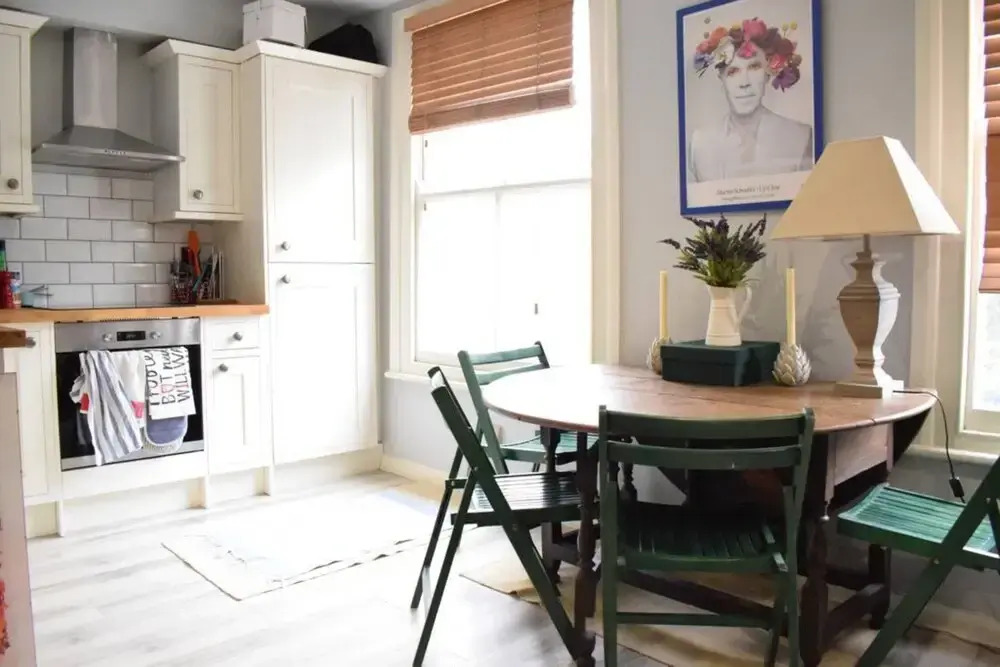 1 Bedroom Ladbroke Grove Flat