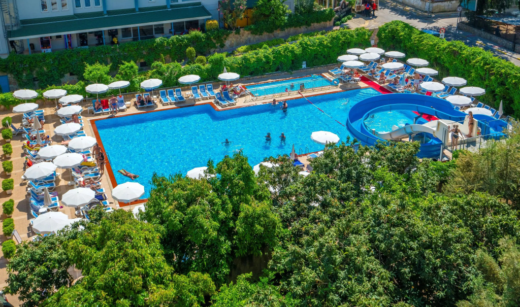 Blue Star Hotel