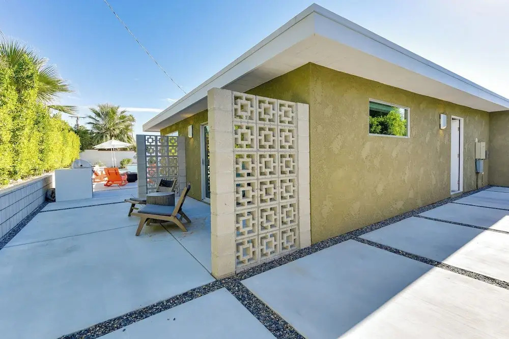 2 Mi to Downtown: Luxe Palm Springs Home!