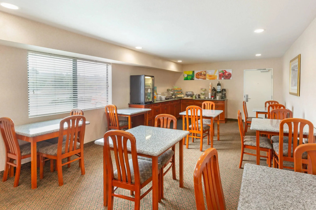 Quality Inn & Suites Oceanside Near Camp Pendleton
