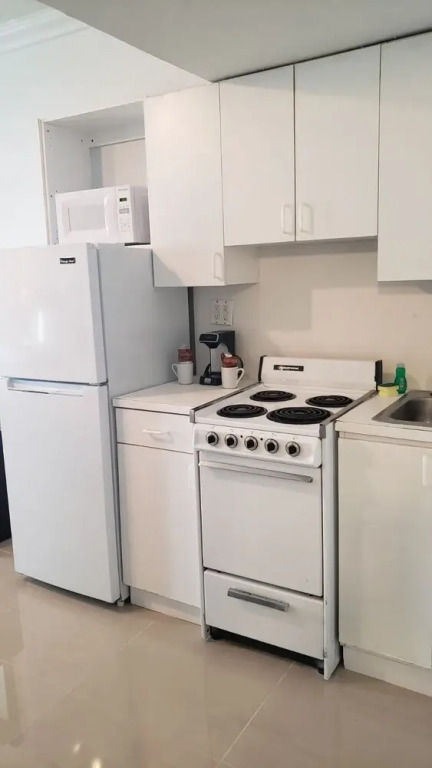 Ocean View Miami Beach Apartment