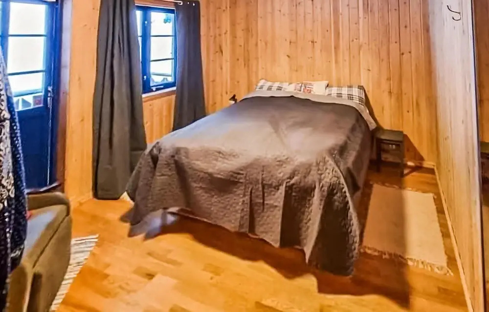 3 Bedroom Stunning Home In Drangedal