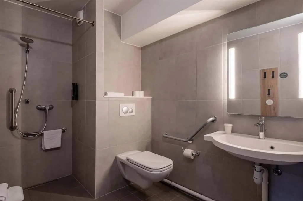 B&B HOTEL Evian Publier