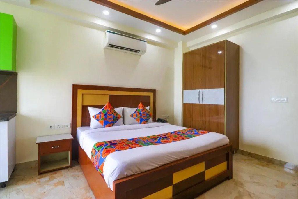 FabHotel Star Corporate Suite - Medicity Gurugram near Medanta Hospital