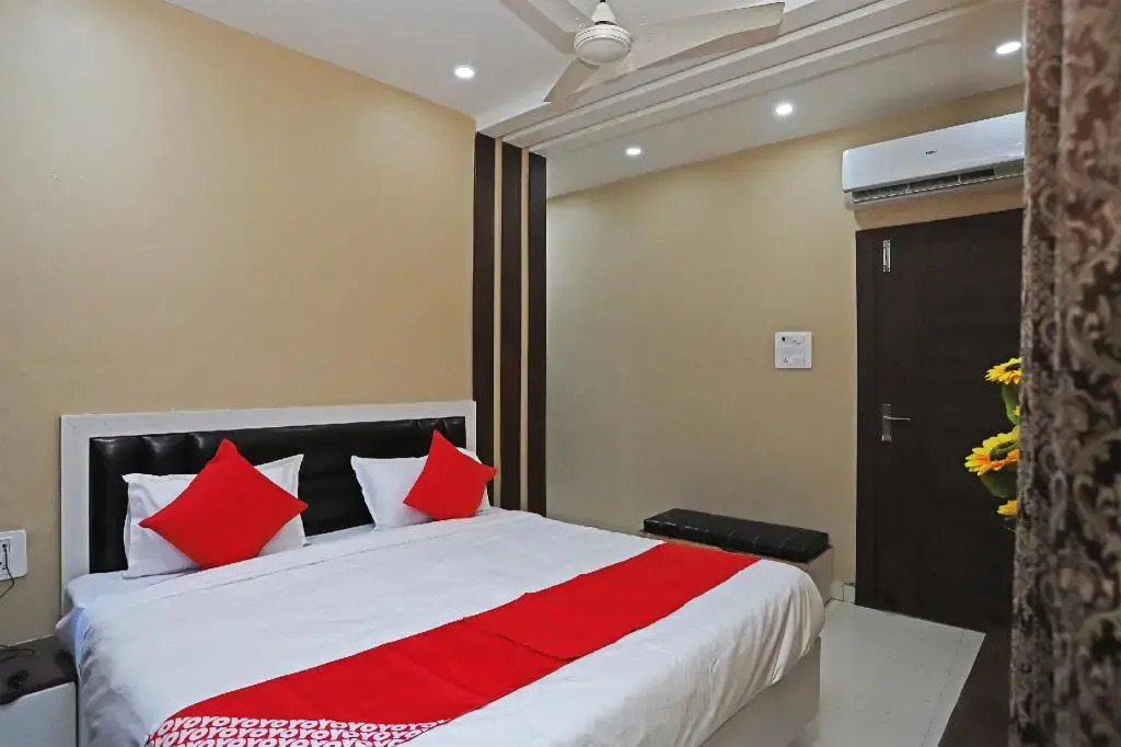Ashrit Suites by OYO Rooms
