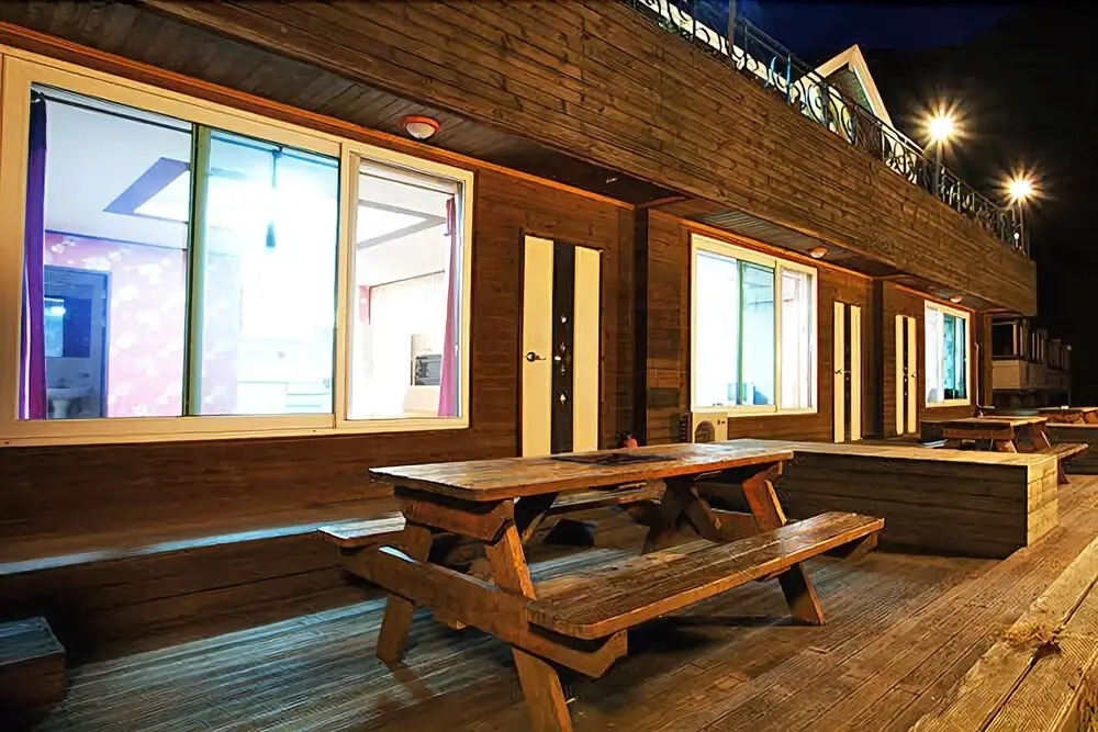 Nami Island Starry Glow Pension