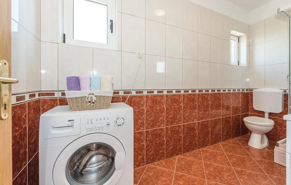 Nice Home in Sibenik With Wifi and 4 Bedrooms