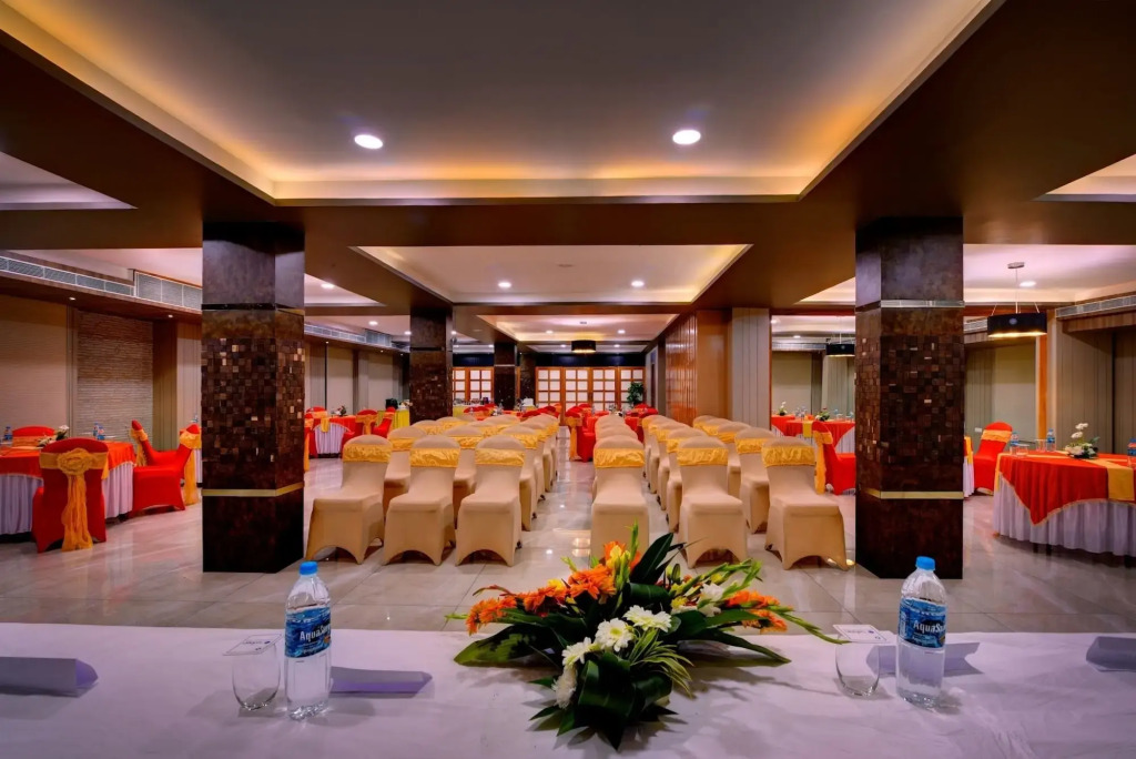 Udaan Clover Hotel Banquet & Spa
