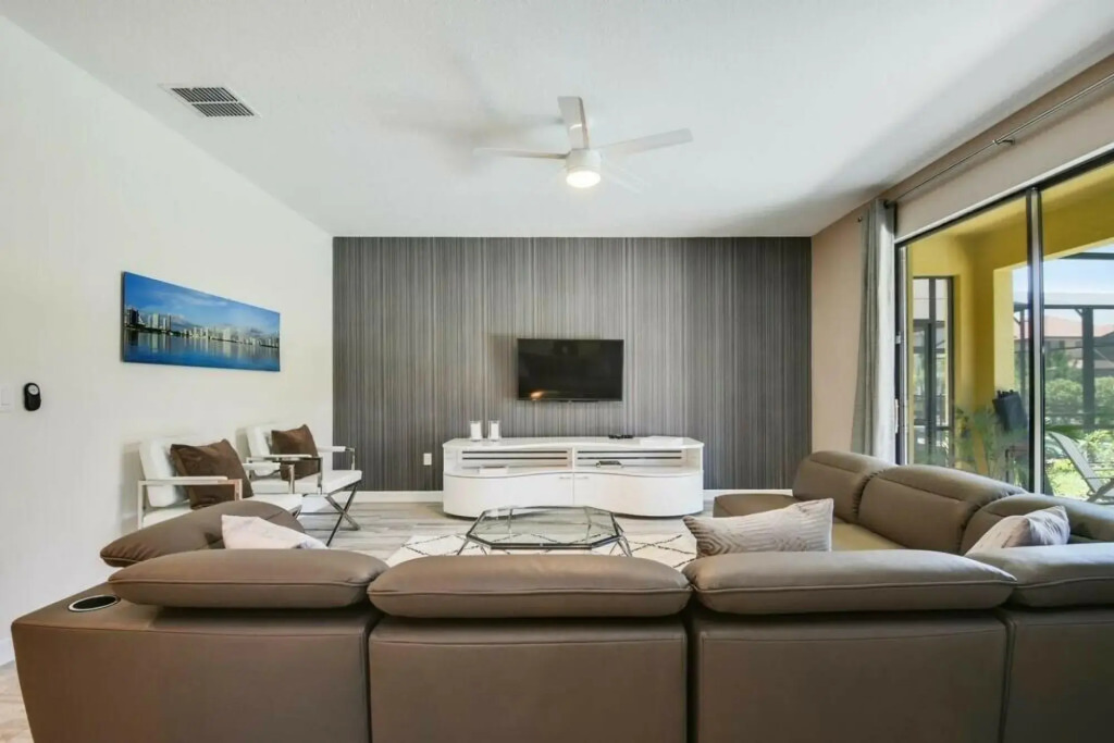 Amazing 6 Bedrooms5 BathPool at Solterra Resort