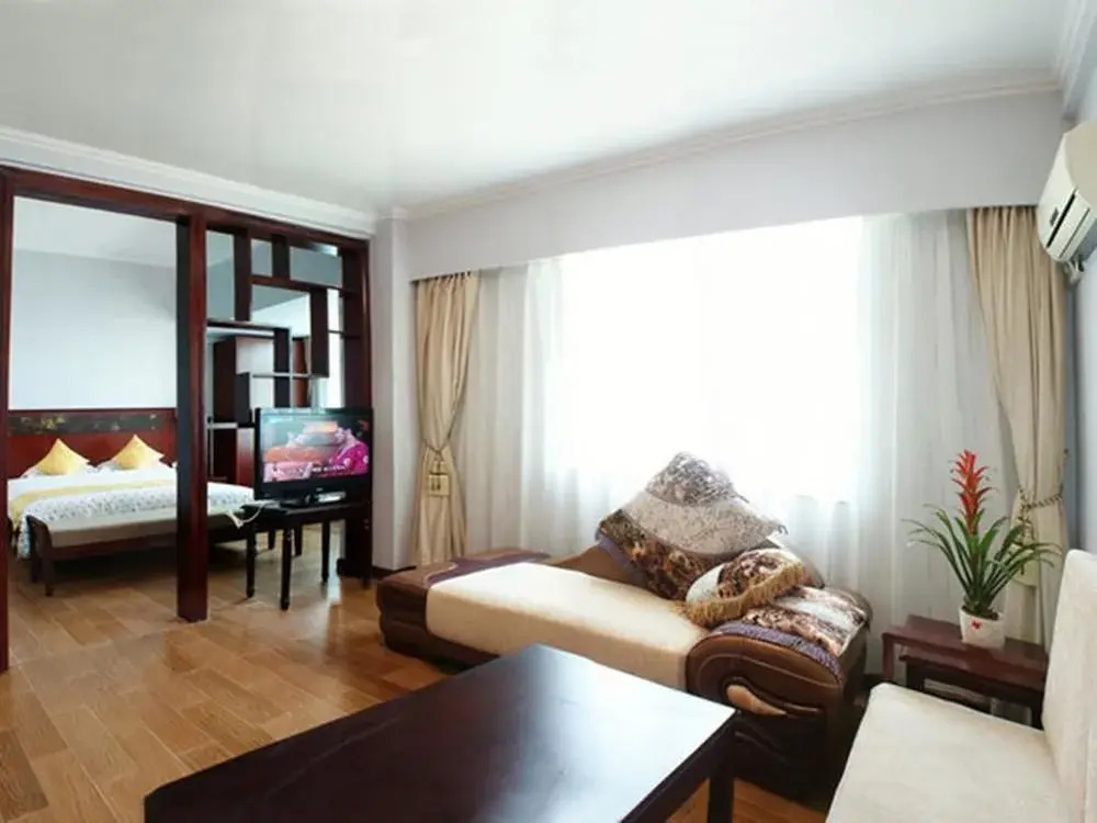 Haikou Huayuan Tiedao Hot Spring Hotel