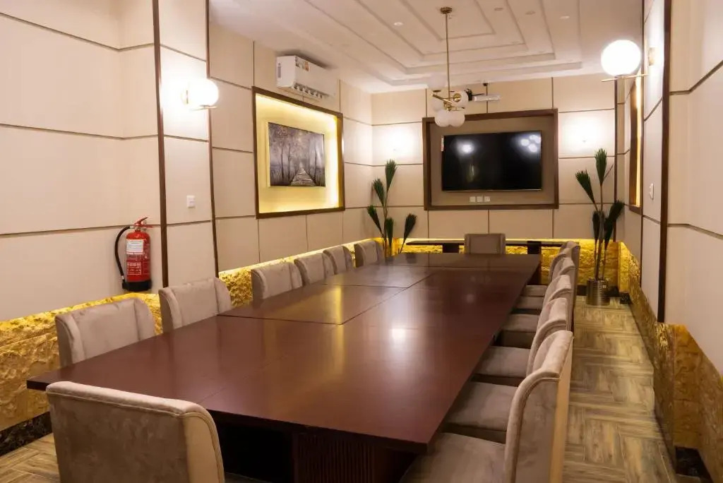 Mustaqarr Serviced Apartments Al Naqrah