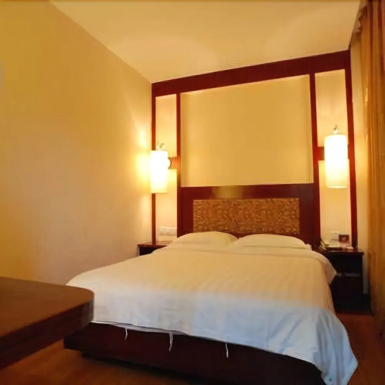 Overseas Chinese Hotel Haikou