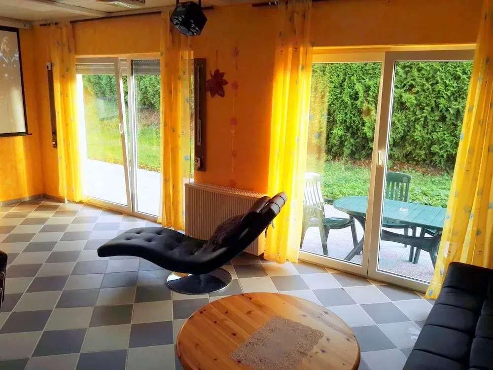 5 Ferienwohnungen nähe Badesee mit Bergblick