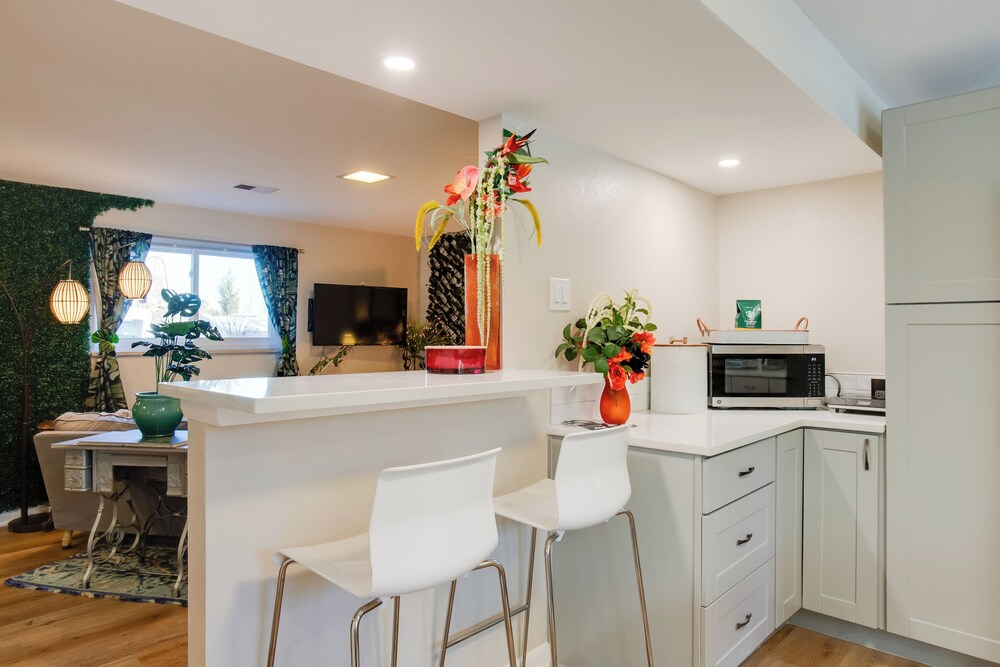 Work & Play Near Old Town Arvada: Pets Welcome!