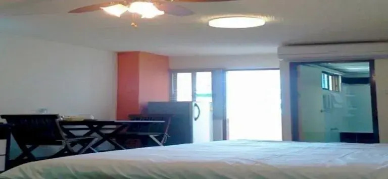 Backpacker's Rooms