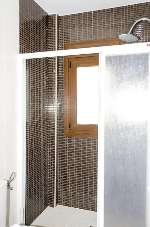 Elegant Villa with Jacuzzi in Canillas de Albaida
