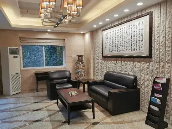Qiye Shuxia Hotel