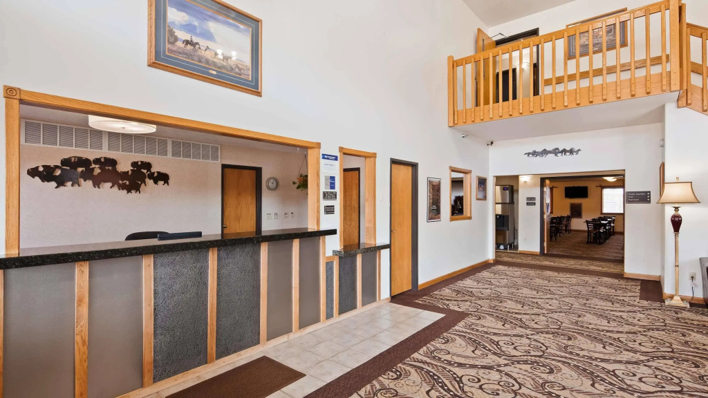 Serena Inn & Suites