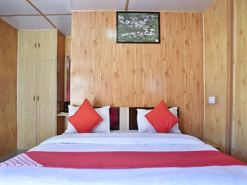 OYO 10633 The Shivalaya Retreat With In