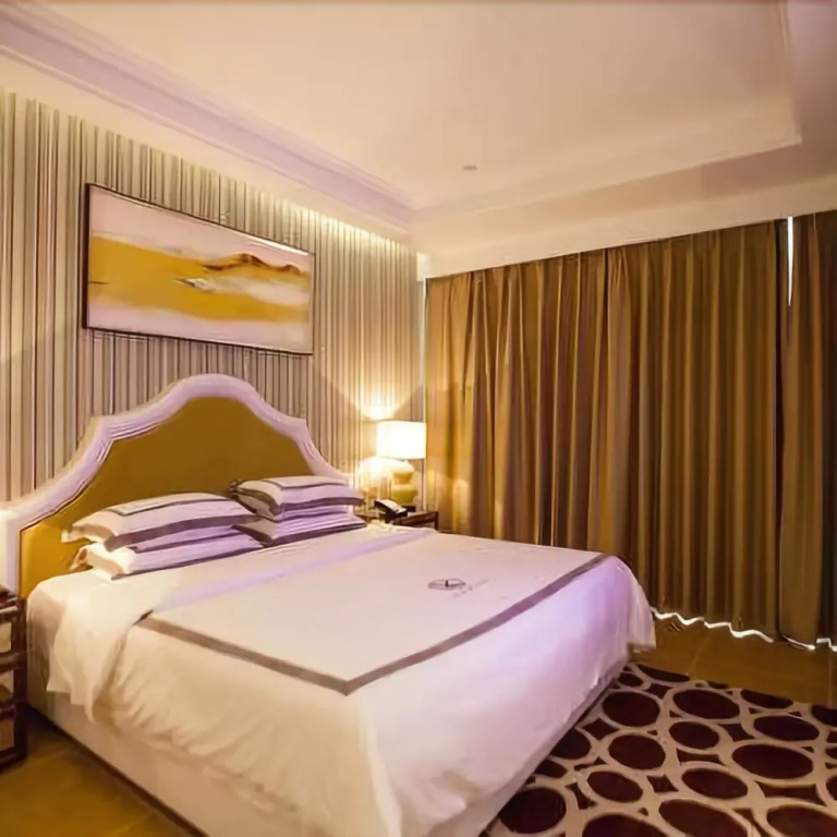 Lock Hotel
