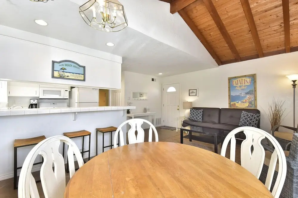 129 27th St Yipa 1 Bedroom Duplex