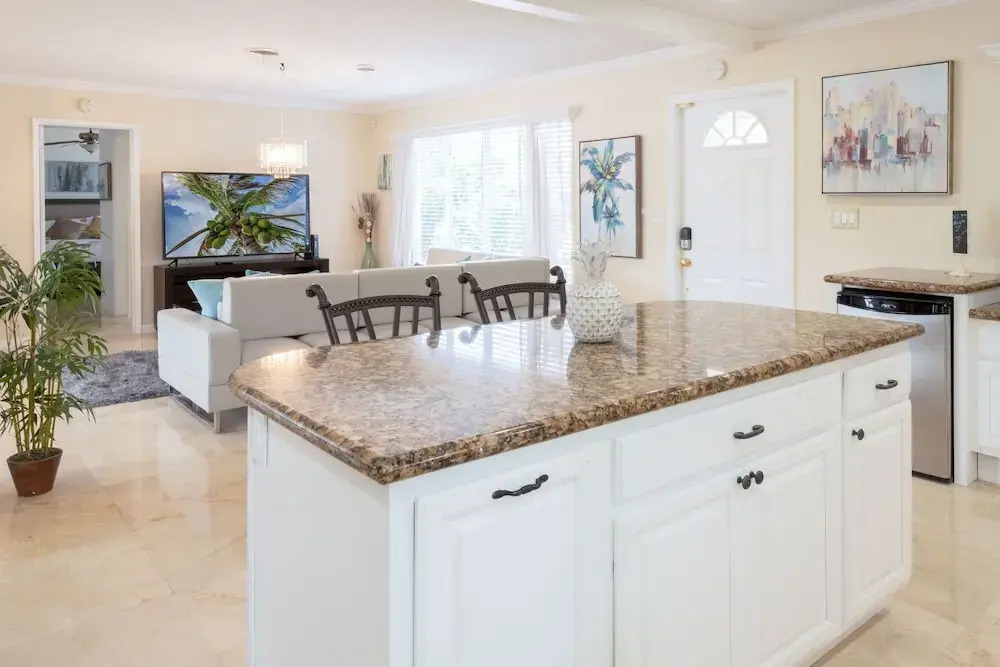 Gorgeous Canal W/ Private Pool & Dock 3 Bedroom Home