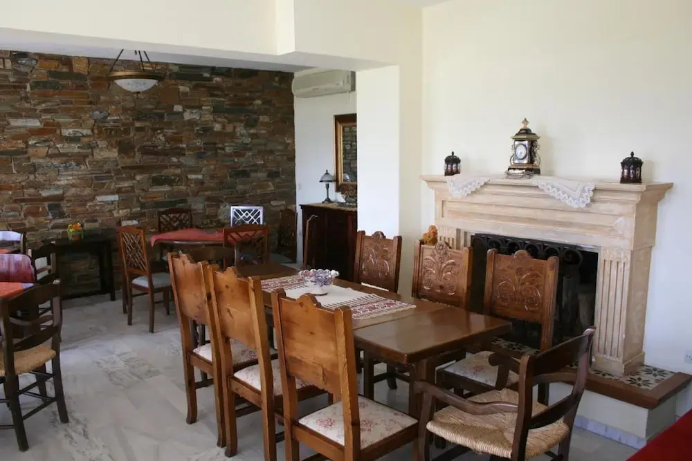 Agnadi Hotel