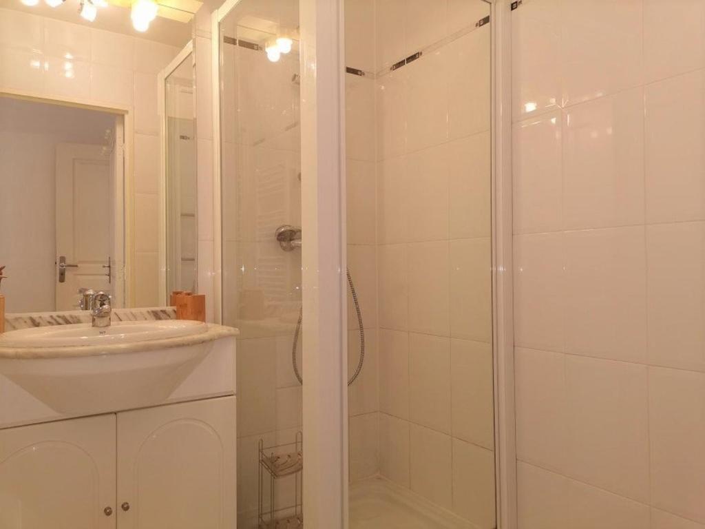Appartement Cannes la Bocca, 4 pièces, 6 personnes - FR-1-609-11