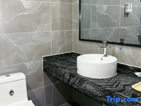 Nakhonesack Hotel, conveniently located near Patuxay Monument, a famous scenic spot in Vientiane