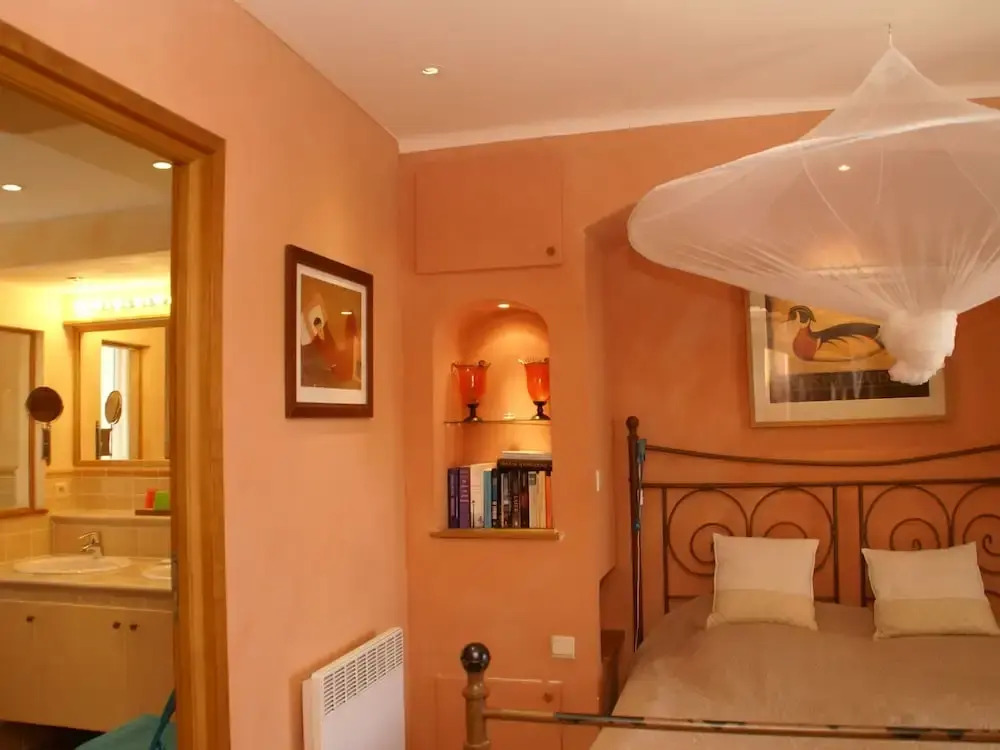 Villa With Private Pool in a Valley in the Forests of the Beloved Lorgues