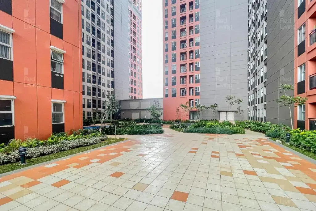 RedLiving Apartemen Transpark Juanda - F88 Tower Jade