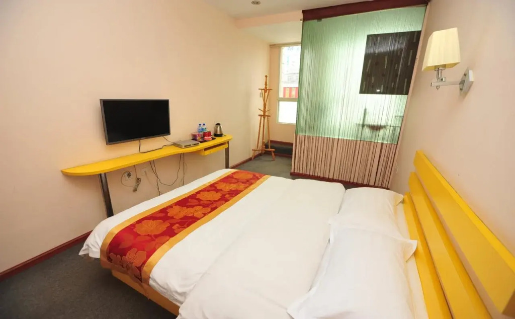 Zhiyun Youth hotel