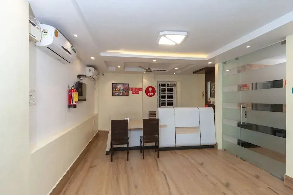 OYO 14872 Annamalai Residency