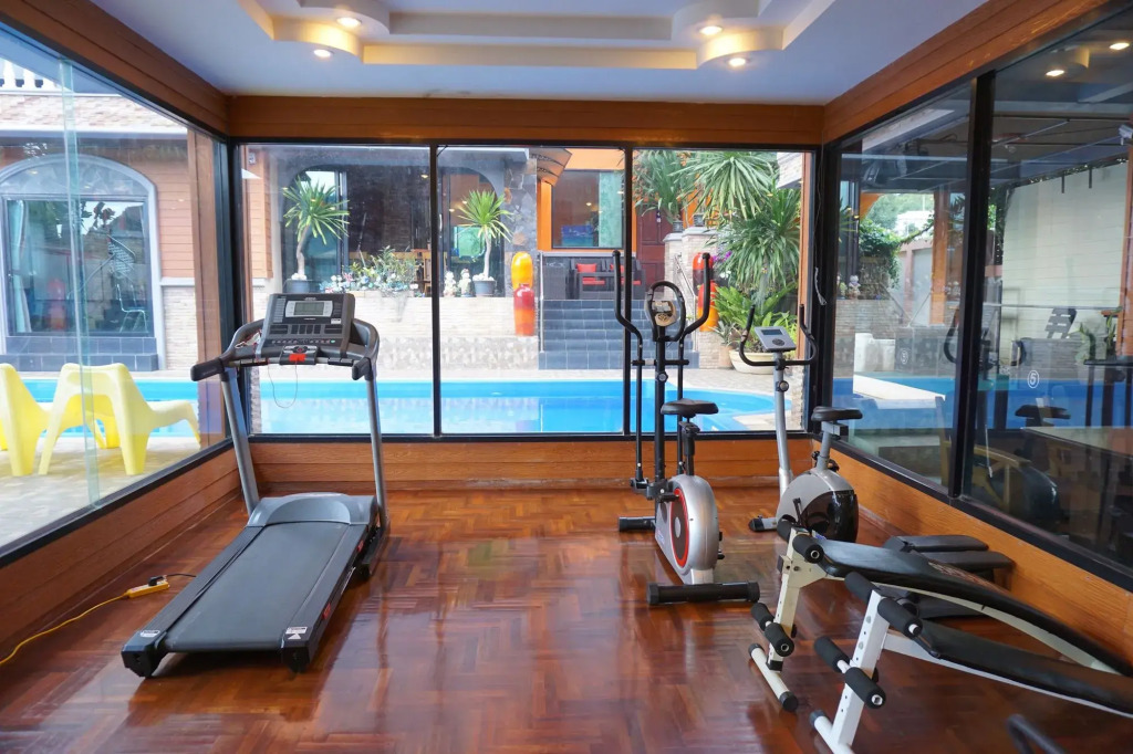 Phuruaboutique Hotel & Saunas