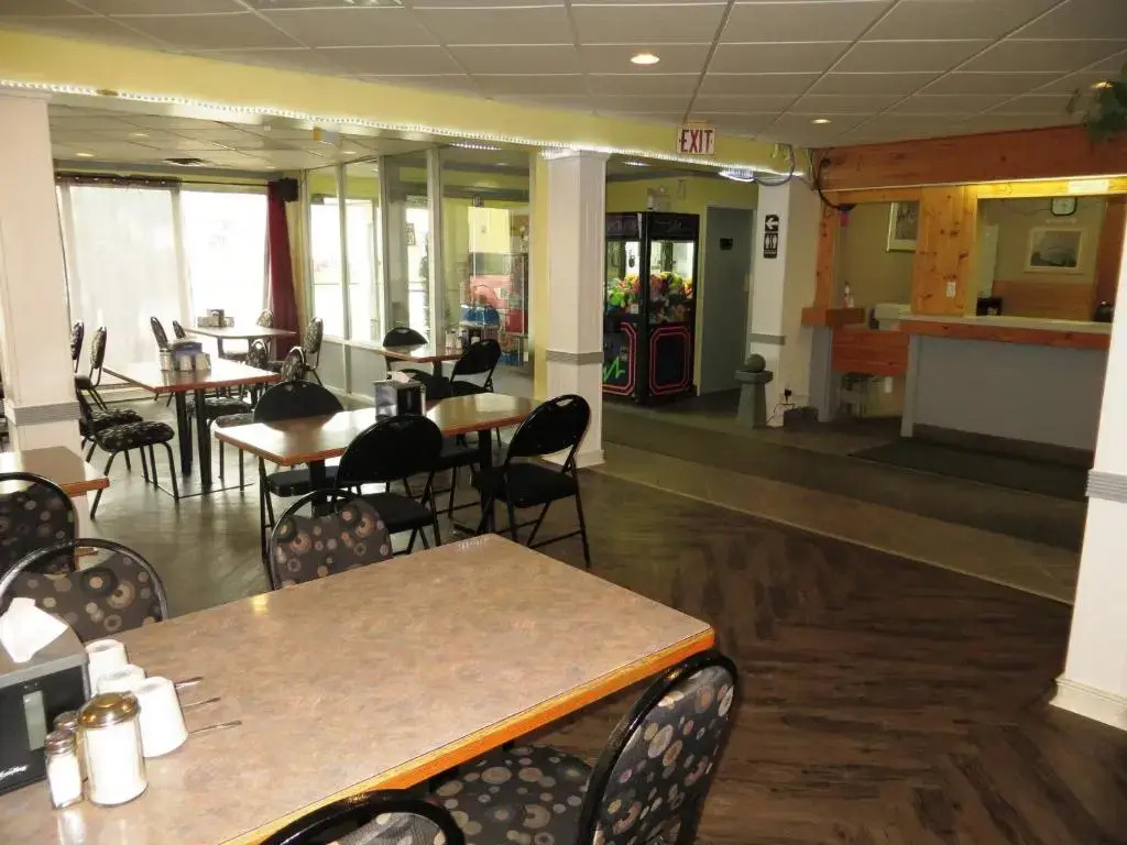 Macklin Motor Inn